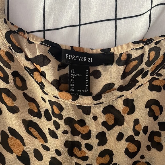 cheetah print top - Picture 2 of 2